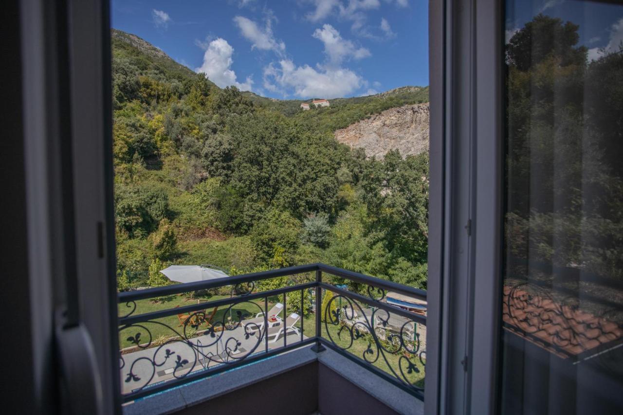 Apartments Gvozdenovic ヘルツェグ・ノヴィ エクステリア 写真