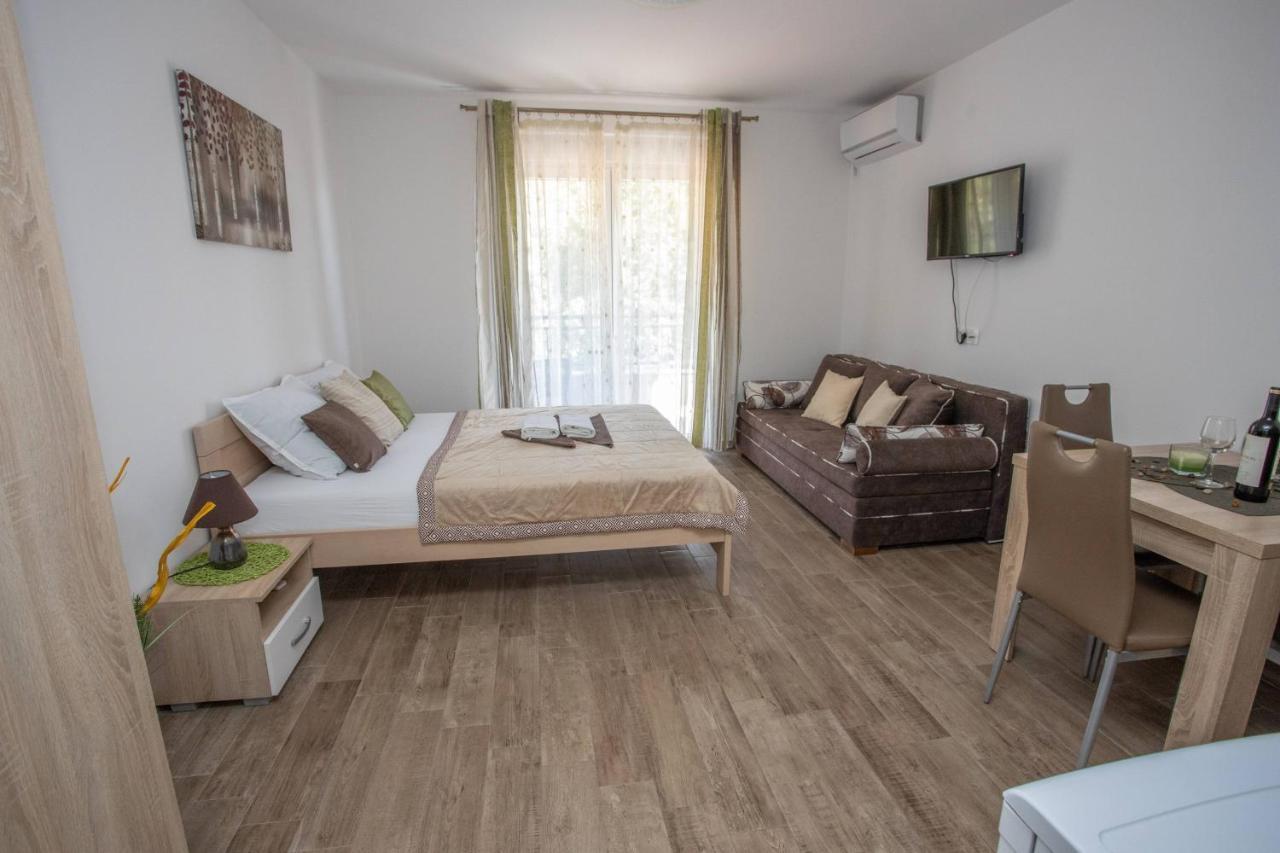 Apartments Gvozdenovic ヘルツェグ・ノヴィ エクステリア 写真