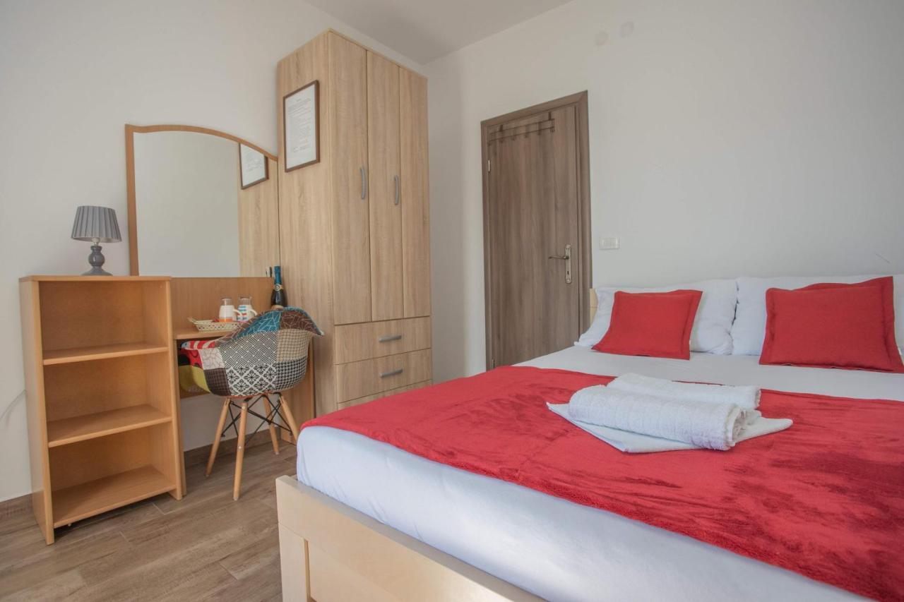 Apartments Gvozdenovic ヘルツェグ・ノヴィ エクステリア 写真